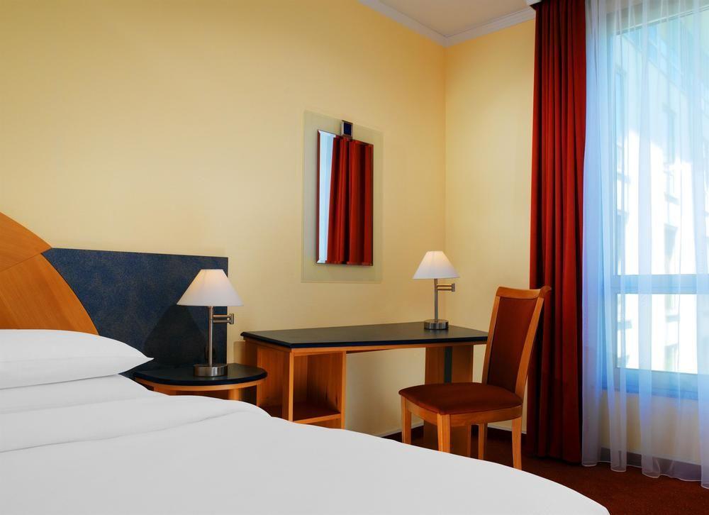 Sheraton Offenbach Hotel Экстерьер фото