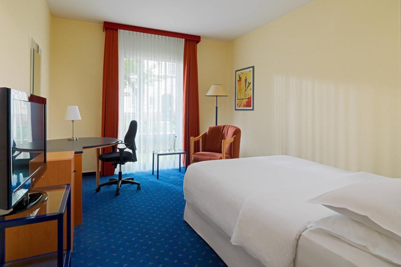 Sheraton Offenbach Hotel Экстерьер фото